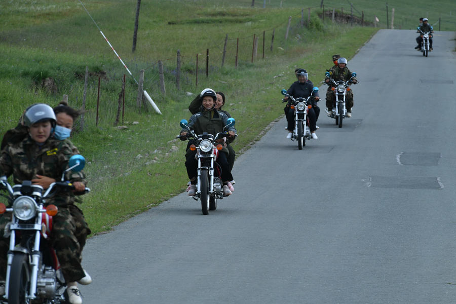 【顯影中國(guó)】生態(tài)管護(hù)&ldquo;娘子軍&rdquo; 這群小姐姐真颯！
